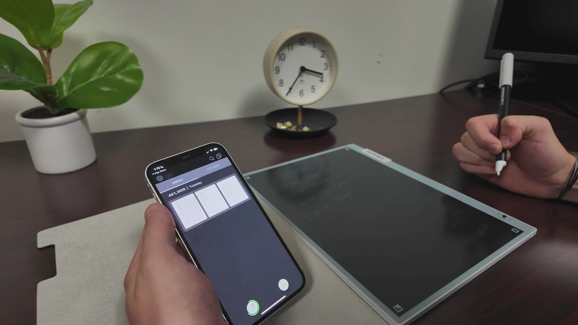 Load video: Smart notebook dark mode